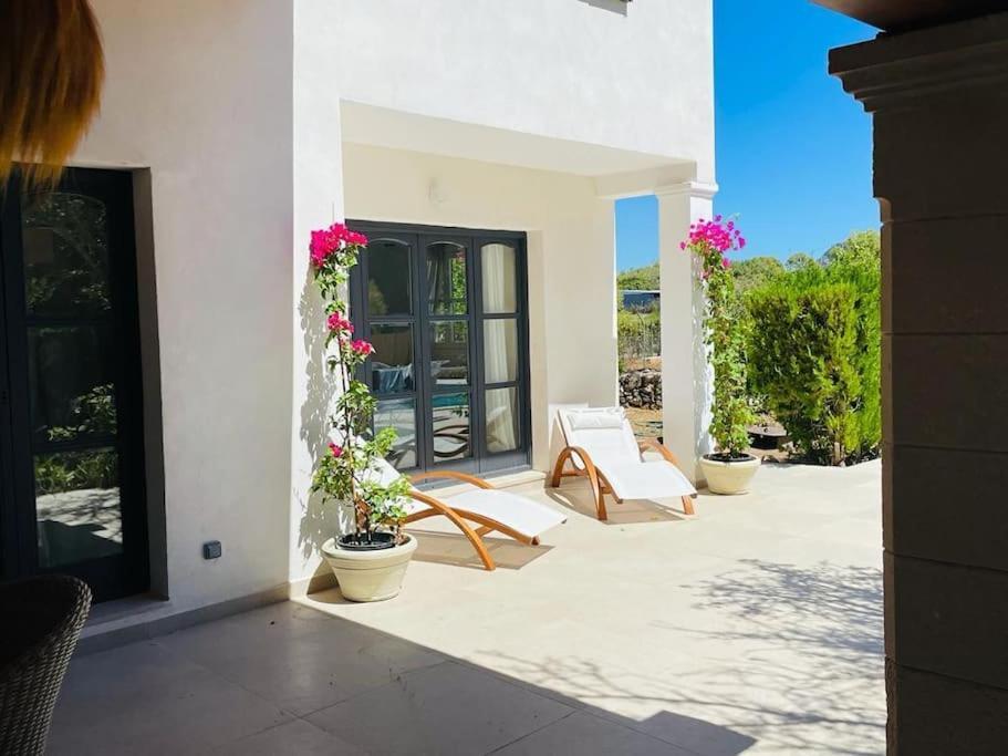 Apartment Strandnahe Mit Pool, Wifi, Klima, Heizung, Tischtennis, Trampolin In *